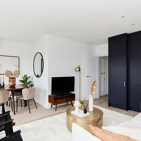 The Wembley Park Corner - Classy 2Bdr Flat With Balcony London Exterior foto