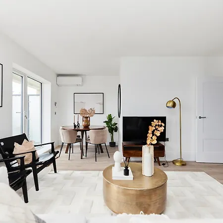 The Wembley Park Corner - Classy 2Bdr Flat With Balcony London Exterior foto
